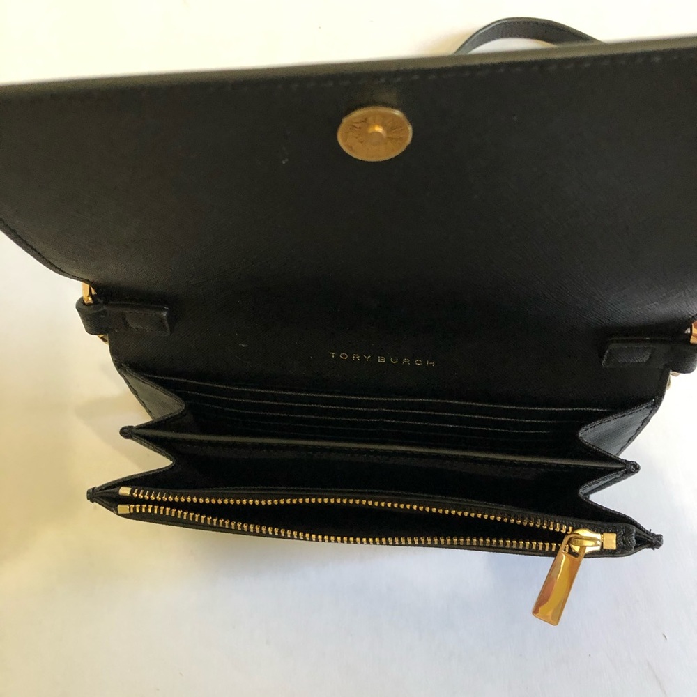 Tory Burch Robinson Chain Wallet / Purse - Picture 5 of 9